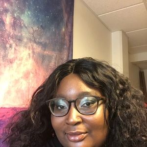 Meet your Posher, Adaeze